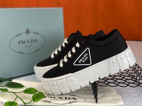 prada bayan sneakers